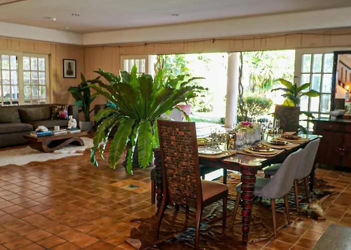 Private In Anza Mactan With Ocean View ヴィラ
